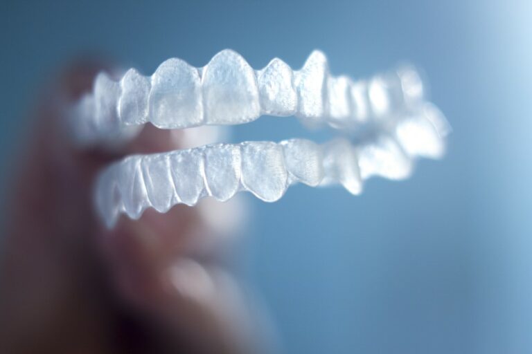 https://welign.com/wp-content/uploads/2021/04/Is-Invisalign-Right-For-Me-768x512.jpeg